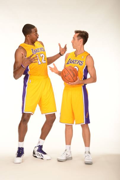 L&#39;ultima tappa della carriera di Nash: i Los Angeles Lakers, sperando di inseguire quell&#39;anello che gli era sempre sfuggito. Ma a Hollywood sono cominciati i problemi fisici: solo 65 partite nelle ultime due stagioni. Fino a questo ultimo stop. (Getty Image)